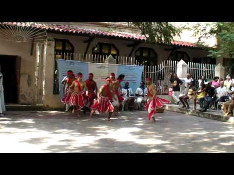 Video: Conjunto Folklórico de Cuba: "Arará" Afrekete