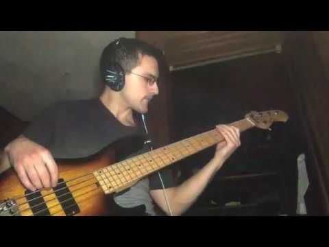 Video: Bassist en timba expert Ian Stewart speelt Mi musica